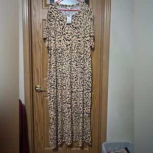 NWT Woman’s Plus Size Terra and Sky Leopard Print Maxi Dress Size 2x